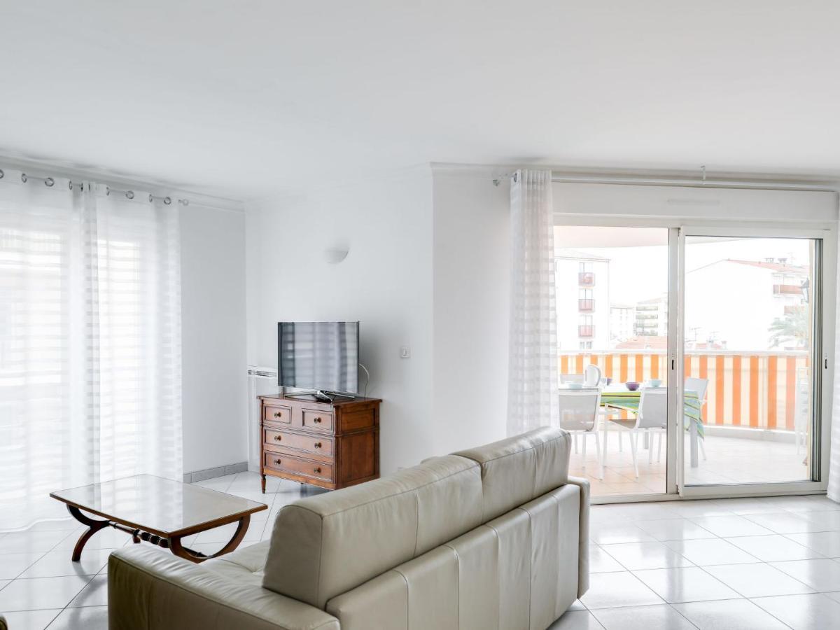 Apartment Residence L'Amiral By Interhome Saint-Raphael  Exterior photo